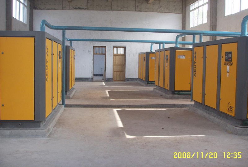 【湖南有色衡東氟化學(xué)有限公司】5臺AED-250W(水冷)艾能空壓機使用現(xiàn)場